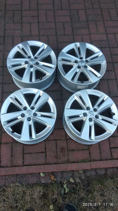 Oryginalne Alufelgi R17 Opel  5 x108 super stan jak nowe