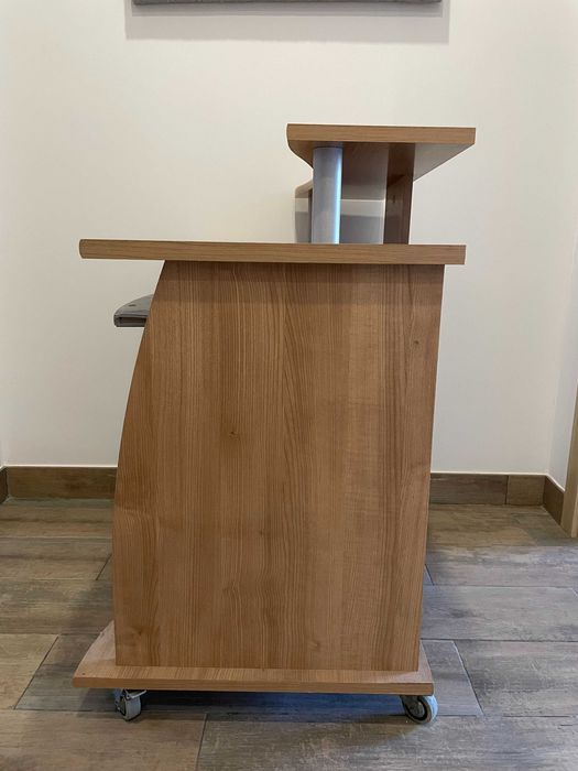 Secretária para computador em ótimo estado