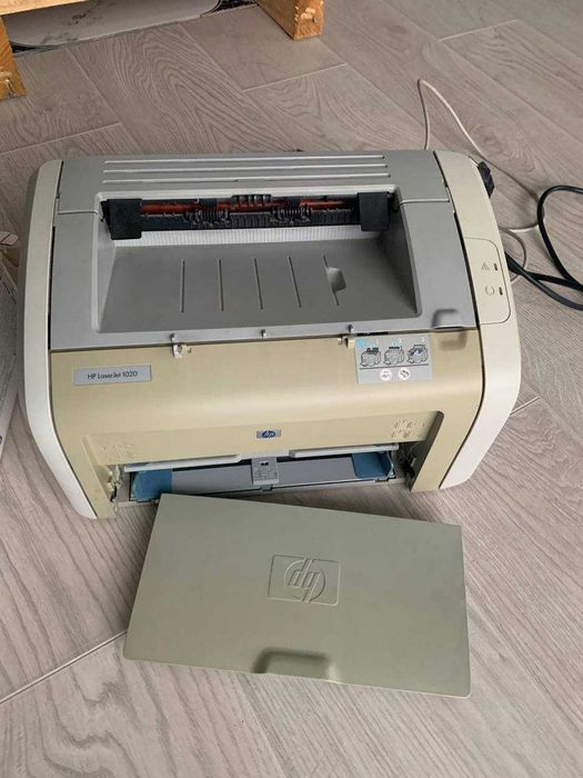 Принтер HP LaserJet 1020