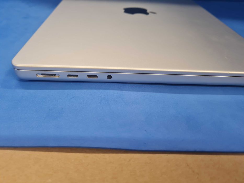 MacBook Pro 2021 Portable 14'' – 1-Year Warranty64730166887555122