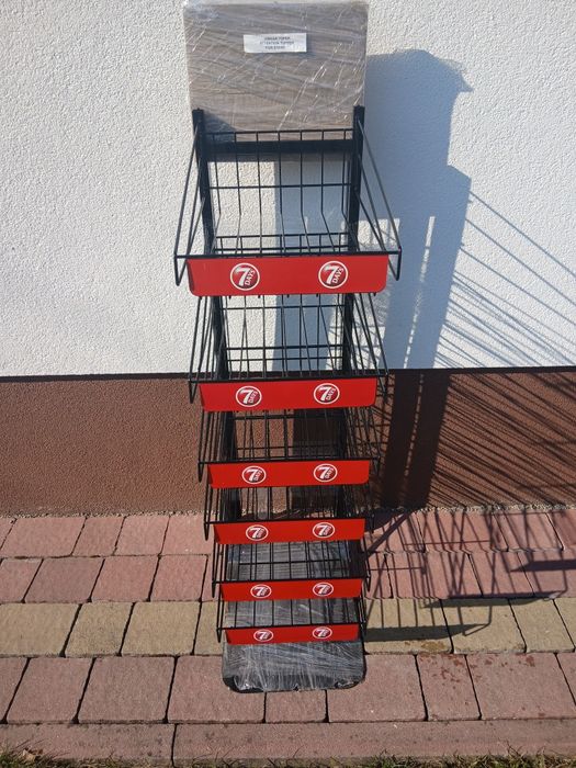 Stojak, regał z półkami