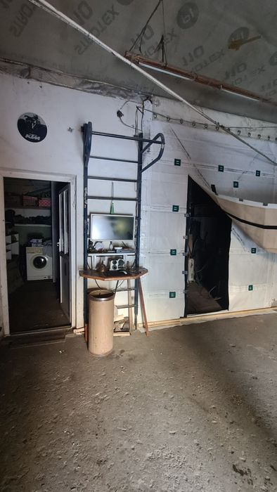 Будинок + гараж на дві автівки вул. Левицького