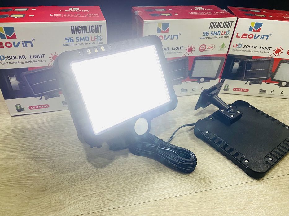 Projector Led Solar c/ sensor e bateria