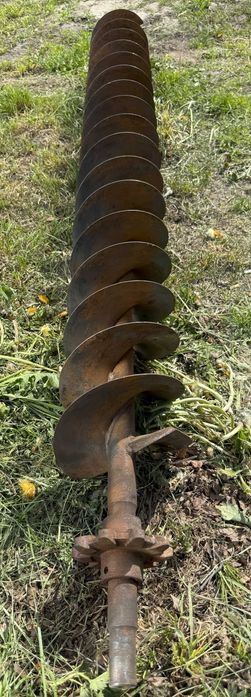Ślimak dolny elewatora kłosowego New Holland CX 6.80 inne