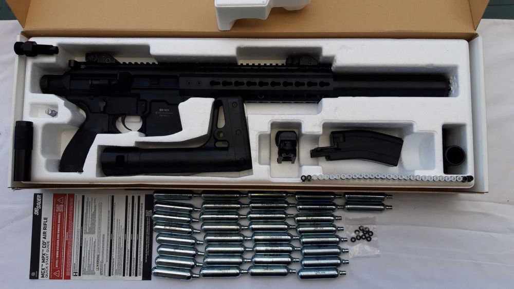 Sig Sauer MCX BLK Co2 Cal.4,5mm/.177 (nova, usada apenas para teste)