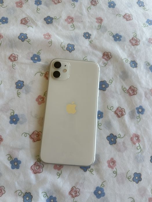 Iphone 11 branco otimo estado