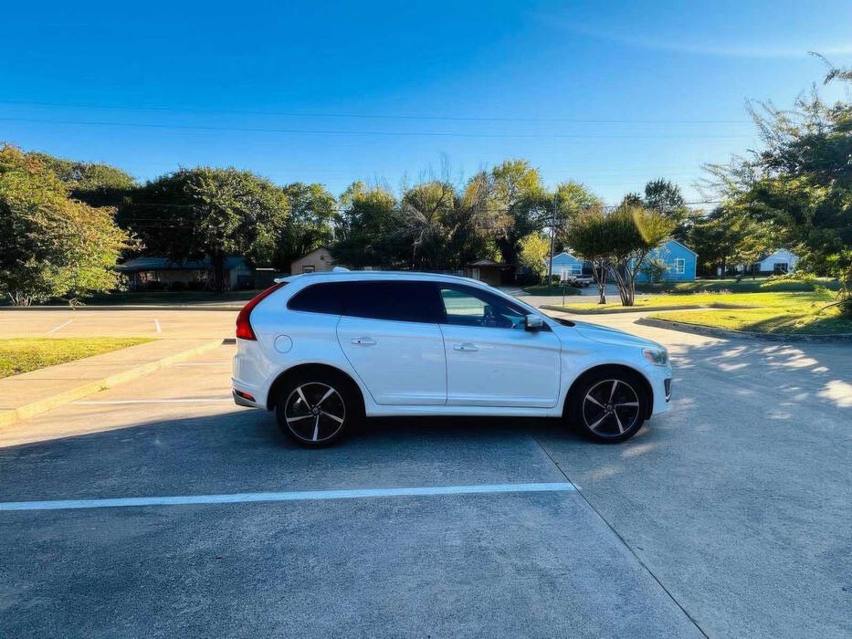 Volvo XC60      2015
