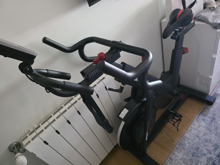 Bicicleta indoor Toorx Magnética Bluetooth