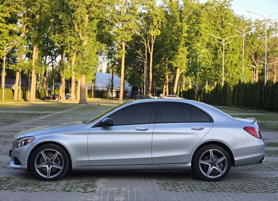Продам свой Mercedes Benz C300 2л ( ПОЛНЫЙ ПРИВОД )
