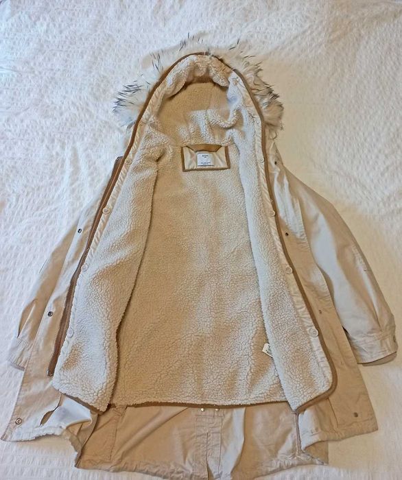 Casaco Parka Capuz Bege Senhora L Bershka