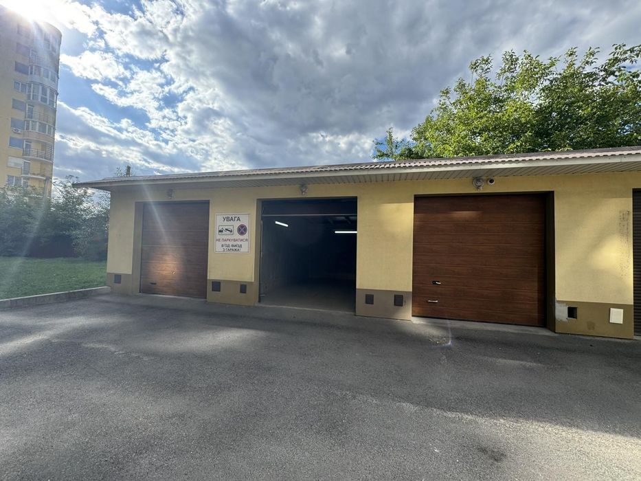 Продається гараж Білогірська