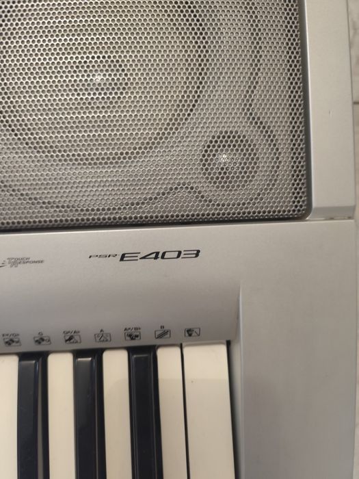 Keyboard Yamaha PSR E403