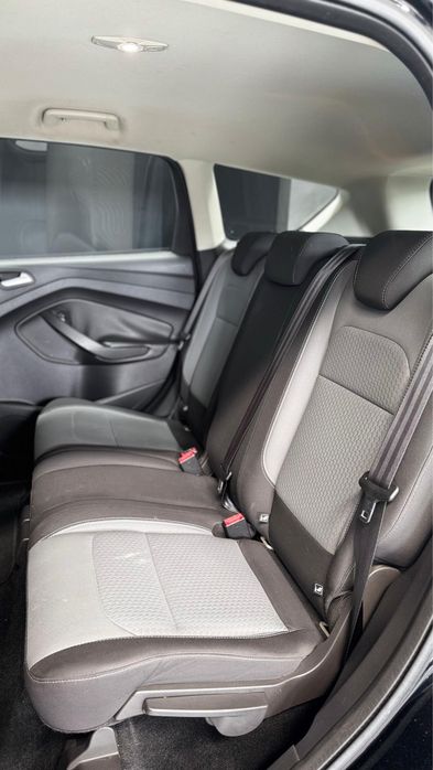 Ford Kuga 120 CV Diesel Ano 2017 ( SUV NACIONAL )
