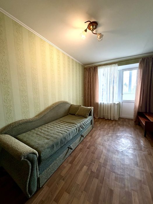 Оренда 3к квартири, Виставка