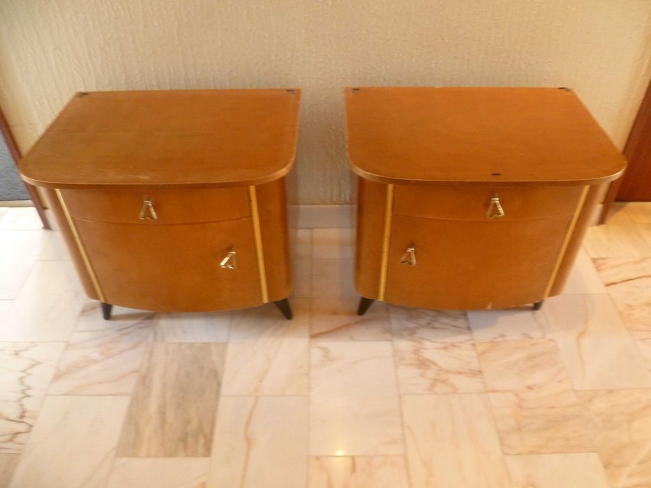 URGENTE  2 mesinhas de cabeceira  da Alemanha VINTAGE dos anos 1960