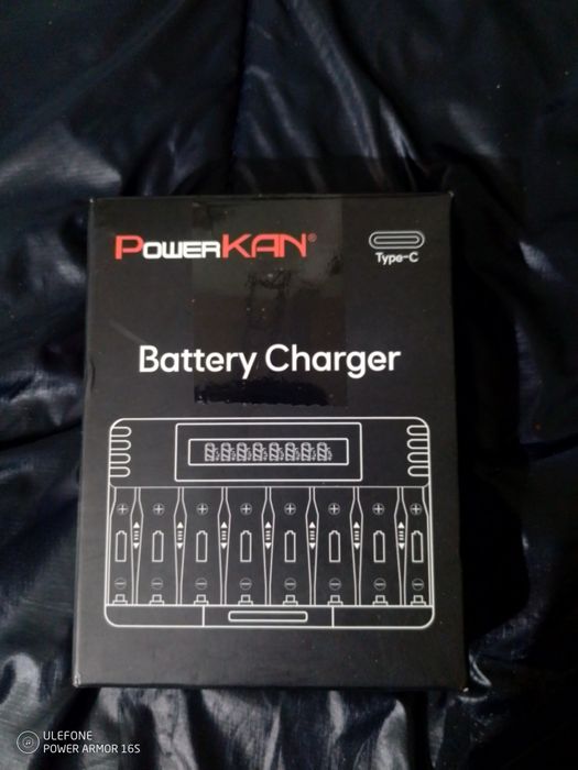 Зарядний пристрій PowerKAN для акумуляторів АА/ААА