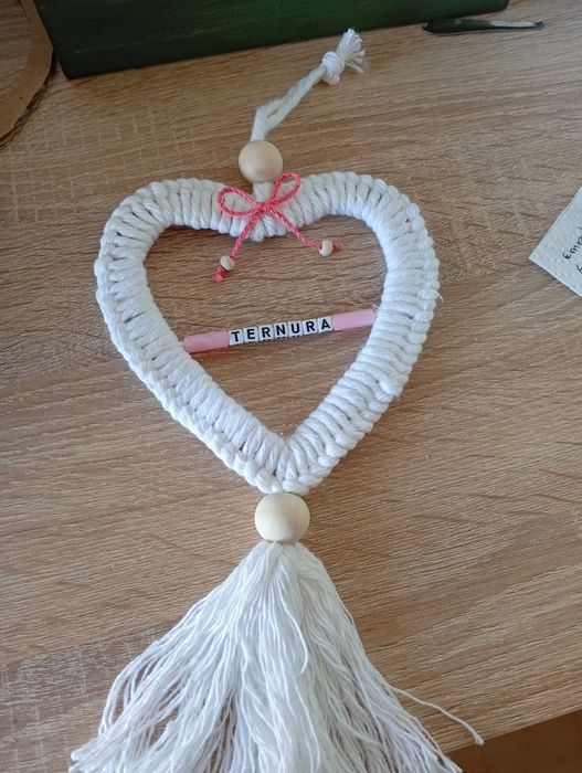 Artigos decorativos em macramé