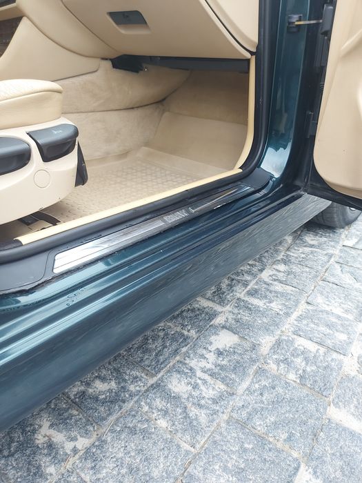 BMW 5-series e39 528i