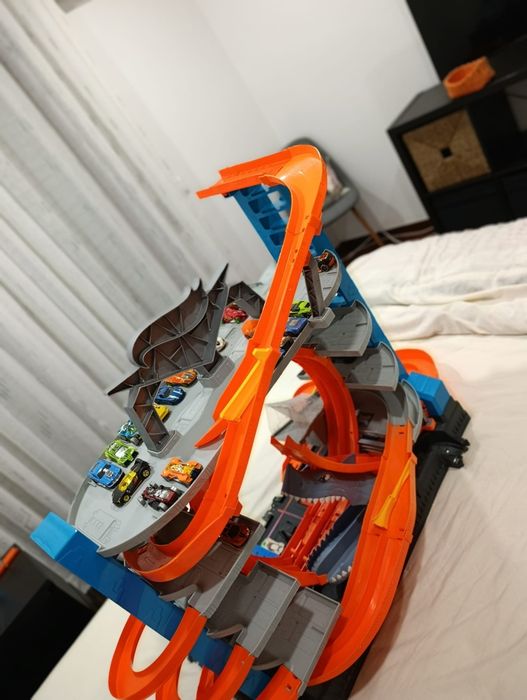 Pista hotwheels Tubarão