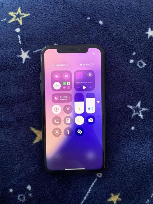 Продам айфон 10xr з руків в рукі торг присутній