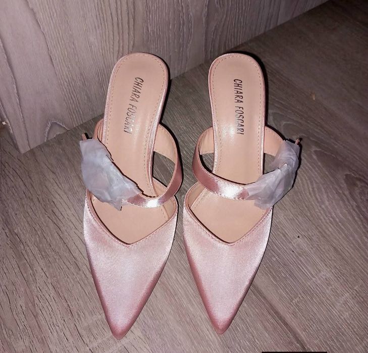 Buty damskie na obcasie