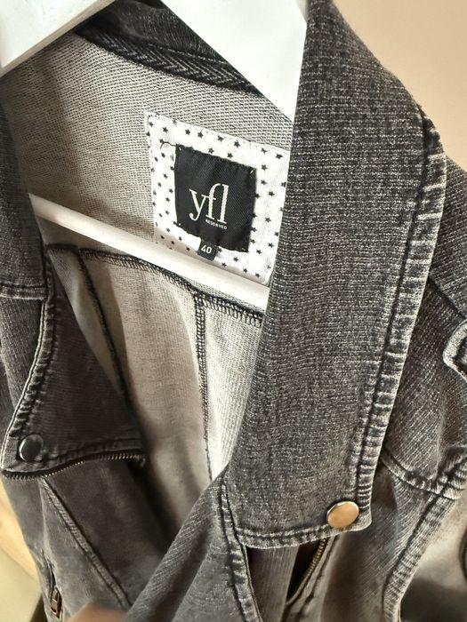 Джинсова безрукавка. Чорна