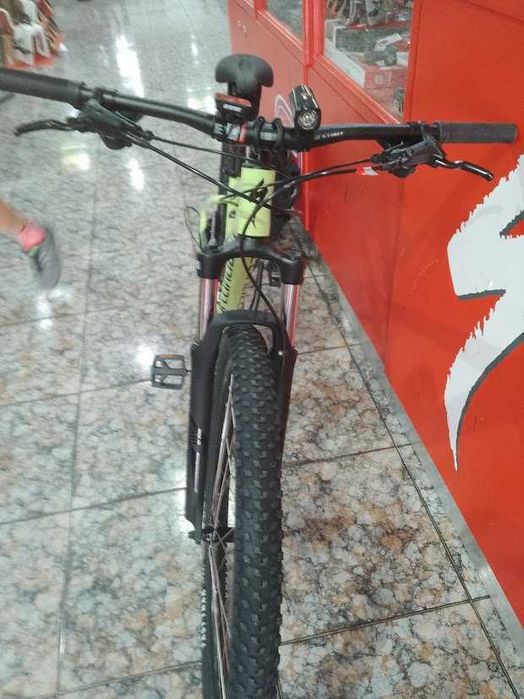 Vendo uma bicicleta nova  Specialized Rockhopper  Sport 29 Número de série  WSBC011135844T  Comprado  24/04/2024