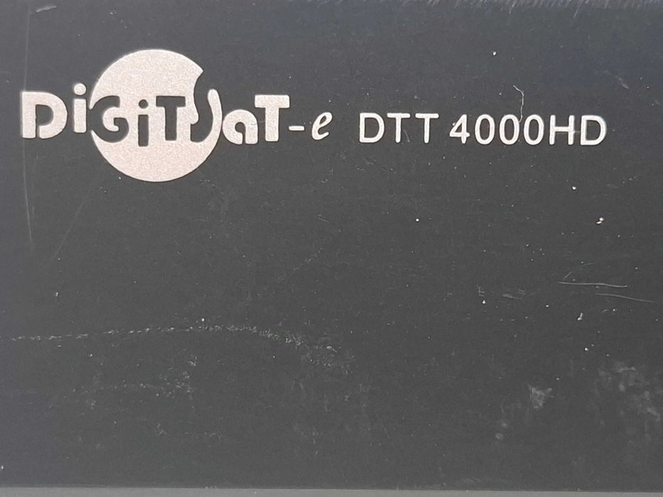 Recetor Digital p/satélite DIGISAT-e DTT4400HD