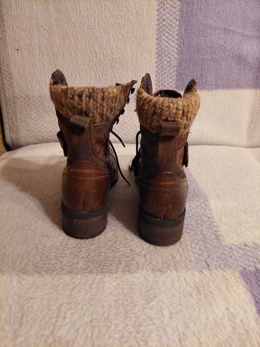 Buty górskie, damskie.