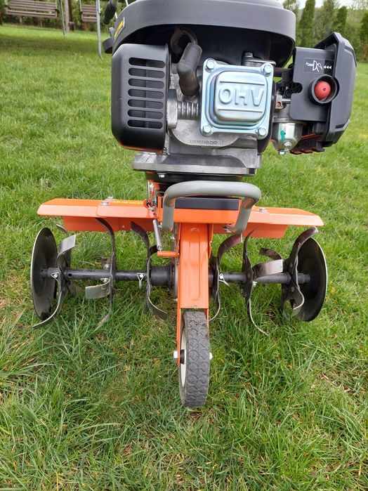 Glebozgryzarka spalinowa