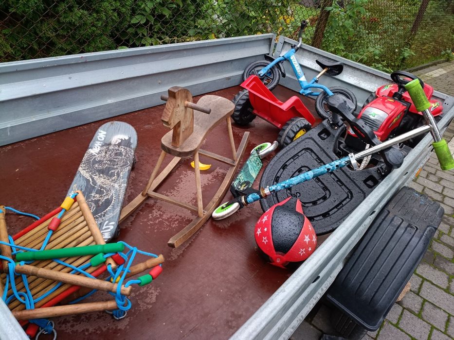 Zabawki traktor rowerek konik huśtawka i inne