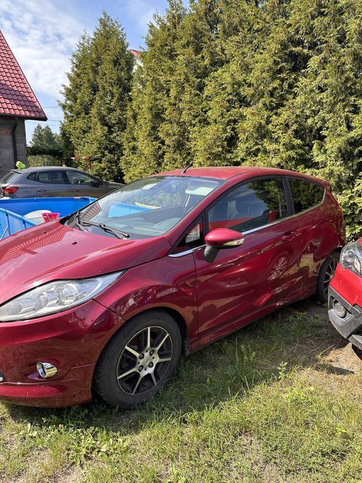 Ford fiesta mk7 na części 5drzwi 3 drzwi srebrna bordowa