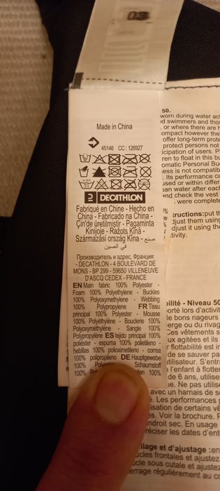 Colete de ajuda à flutuação.