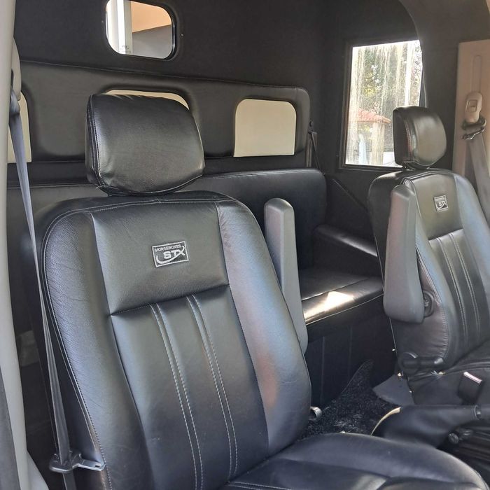 Renault Master STX Transporte cavalos 5 lugares