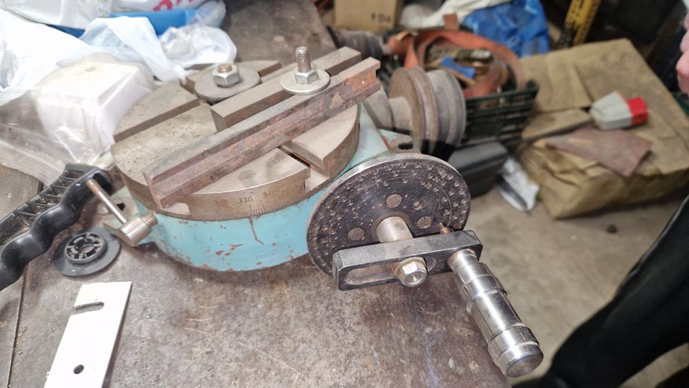 Sprzedam stół obrotowy