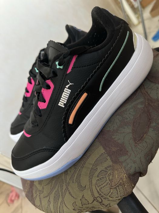 Жіночі кросівки Puma розмір 37