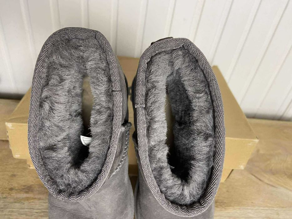 Używane buty damskie UGG Classic Mini szare org 37