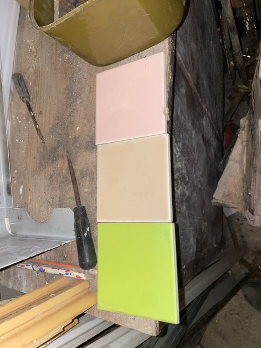 Плитка 10.10 настіна трьох кольорів