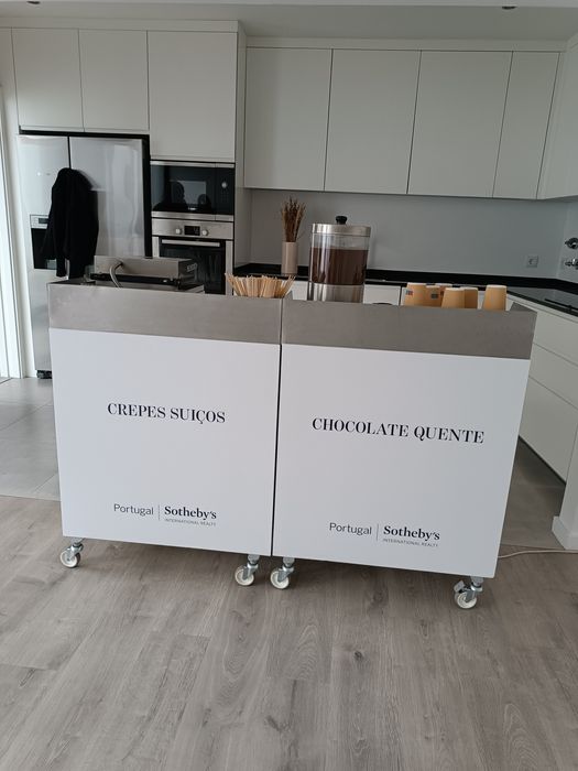 Carrinho de Pipocas, algodao doce, HotDogs, Crepes Suiços