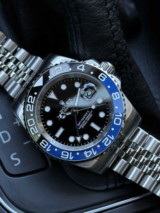 Швейцарские часы Rolex GMT Master II Batman. Два часовых пояса.