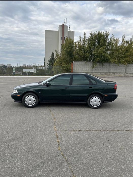 volvo s40, 2000 (поколение i, 2000)