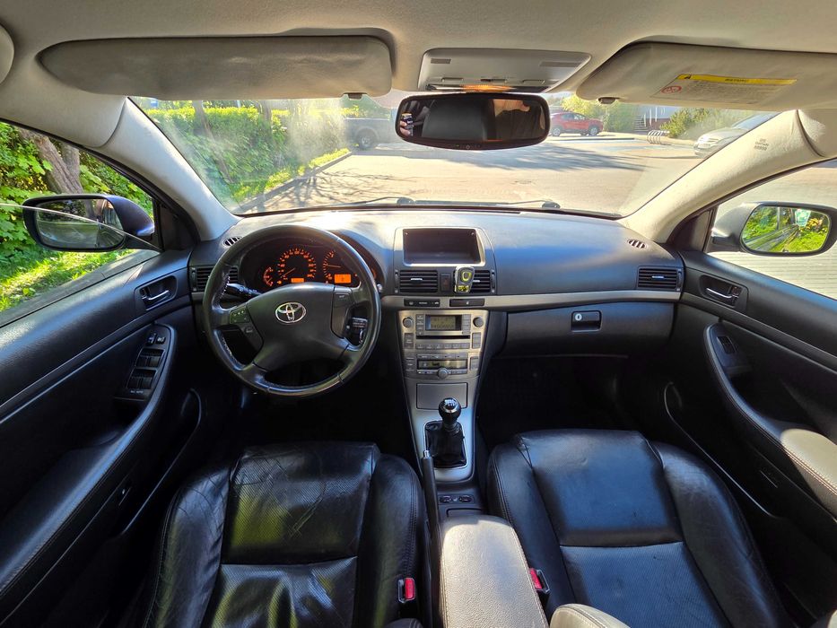 Toyota Avensis T25 liftback, 2.2 diesel 150 km z 2008r