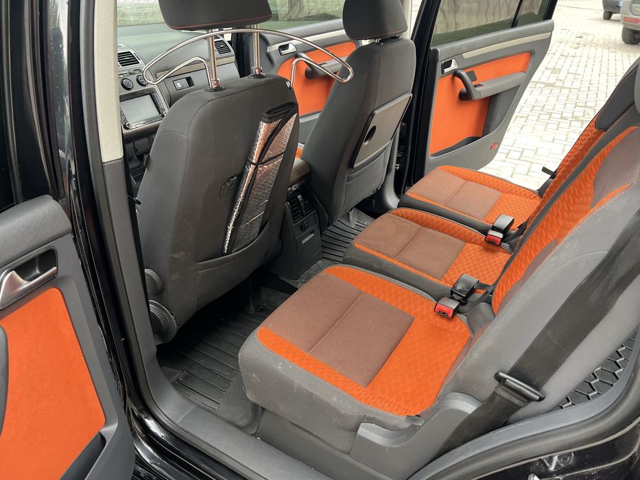 Volkswagen Touran Cross