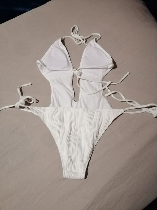Triquini branco A ESTREAR. LINDO!!