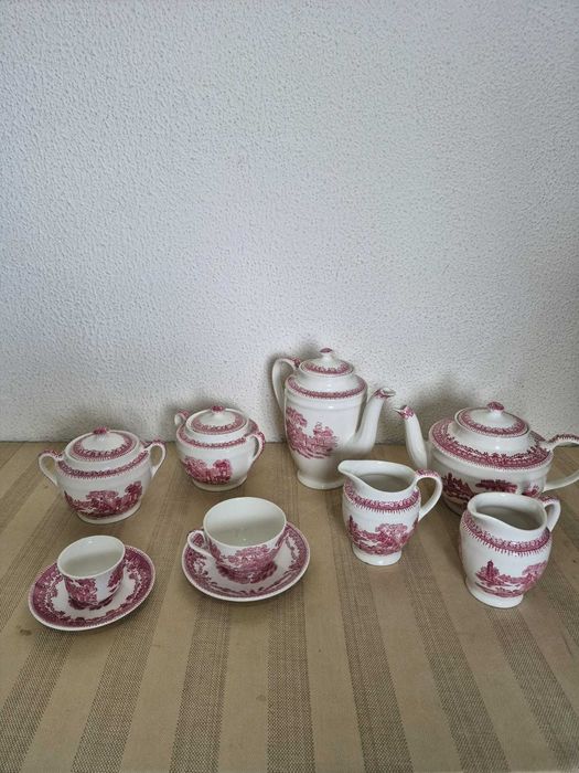 Serviço de jantar, chá e café - loiça de sacavém completo novo