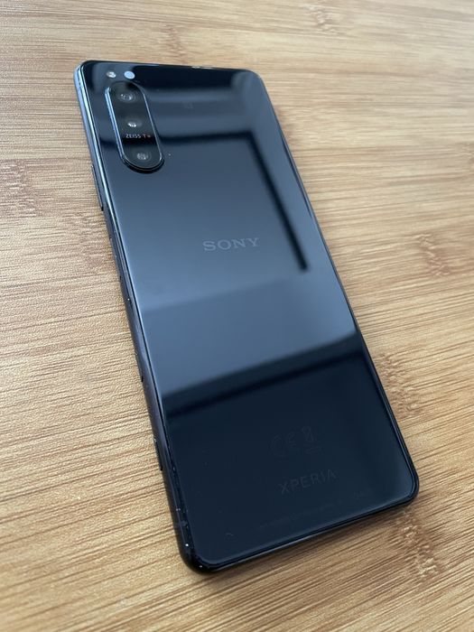 Sony Xperia 5 II 8/256GB Black - флагман з потрійною камерою