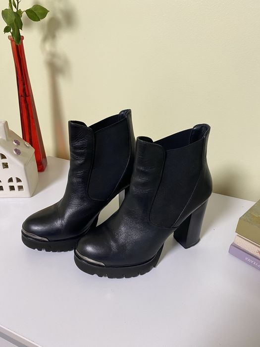 Ботільйни шкіряні mida