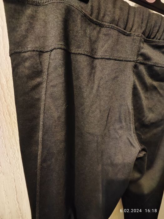 Czarne spodnie Esmera