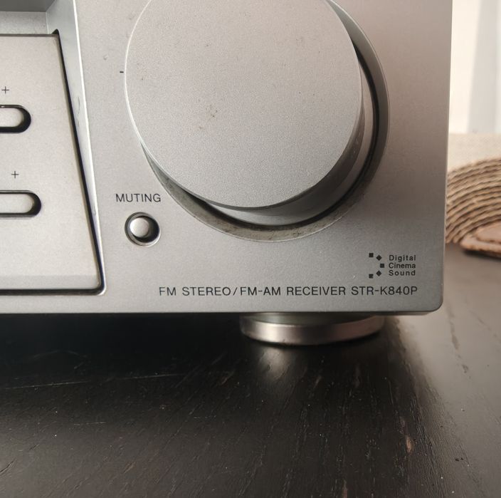 Amplificador AV Sony STR-K840P Som Surround 5.1 com colunas e subwoofer