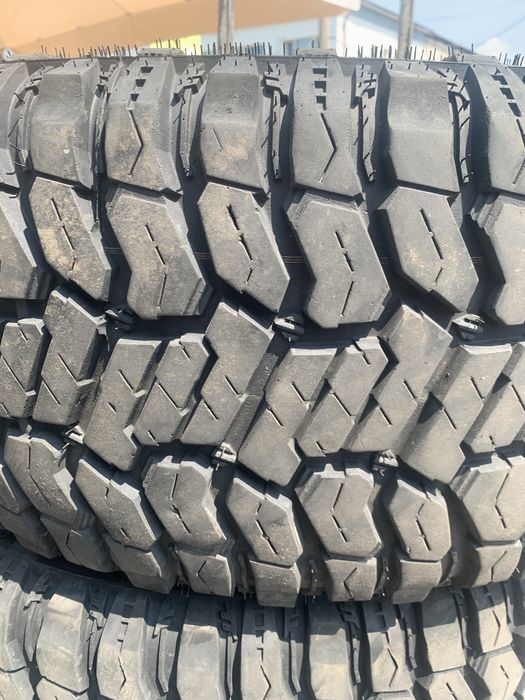 33x12.50R20LT або як 305/60/20 285/65/20 Radar Renegade R/T+